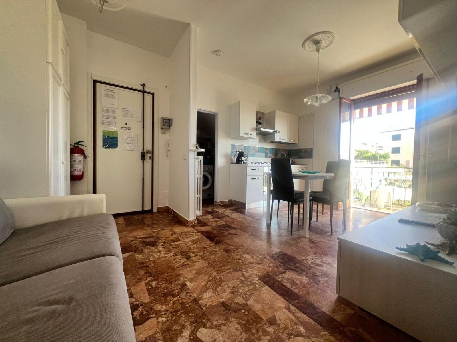 Apartment Aurora & Nicole Ideal Per Biker Con Terazza Vista Mare Parcheggio E Wi-Fi Gratuiti Pietra Ligure Exterior photo